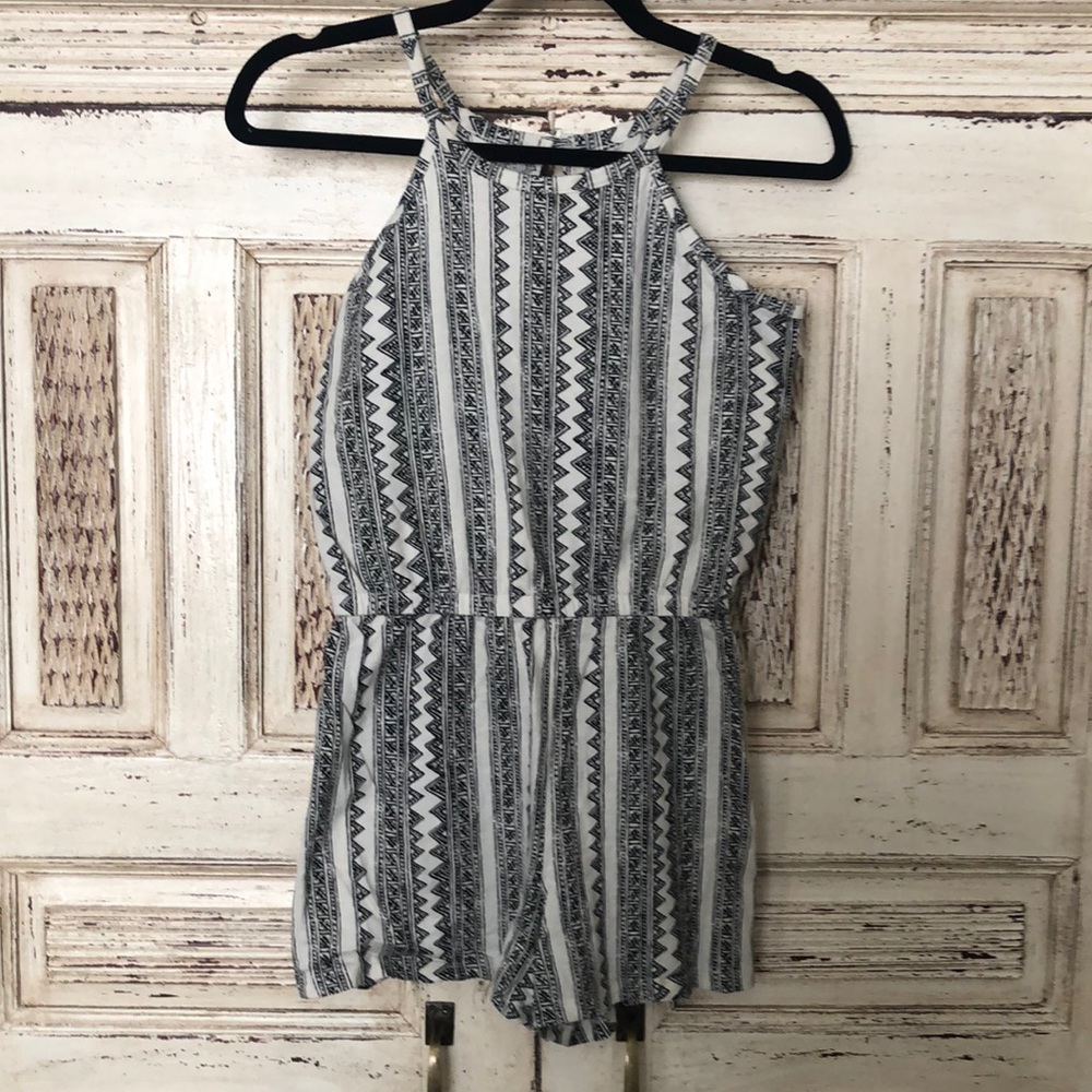 Shorts/romper - Old Navy - Size XL (14)